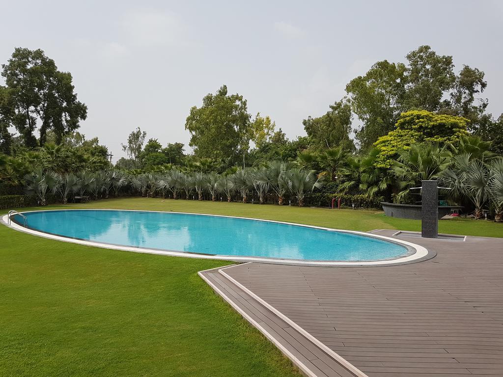 Atrio By Devam Hotel Gurgaon Eksteriør billede