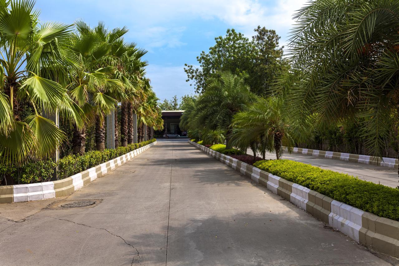 Atrio By Devam Hotel Gurgaon Eksteriør billede